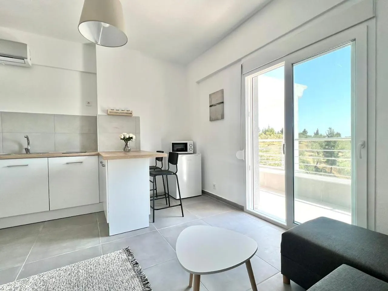 اتصالات Sithonian Suites 